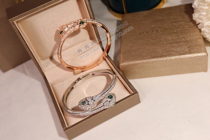 Bvlgari飾品 寶格麗蛇手鐲 鱗片密鑲鑽石Bvlgari女手鐲  zgbq3214